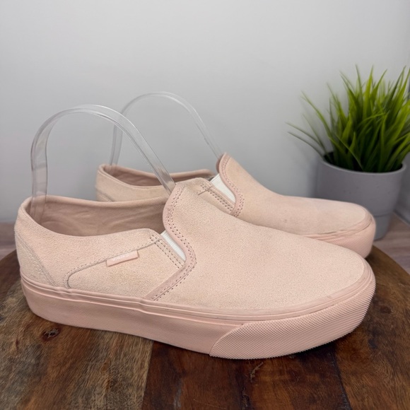 Vans Slip-On Platform Sneaker - Pink Suede - Picture 2 of 8